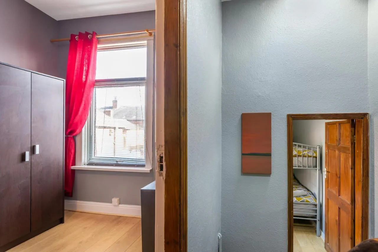 3 Bedroom Middlesborough Town Centre Town House Middlesbrough