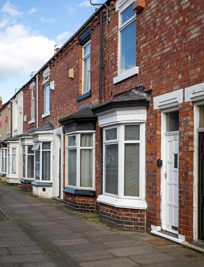 3 Bedroom Middlesborough Town Centre Town House Middlesbrough Apartment