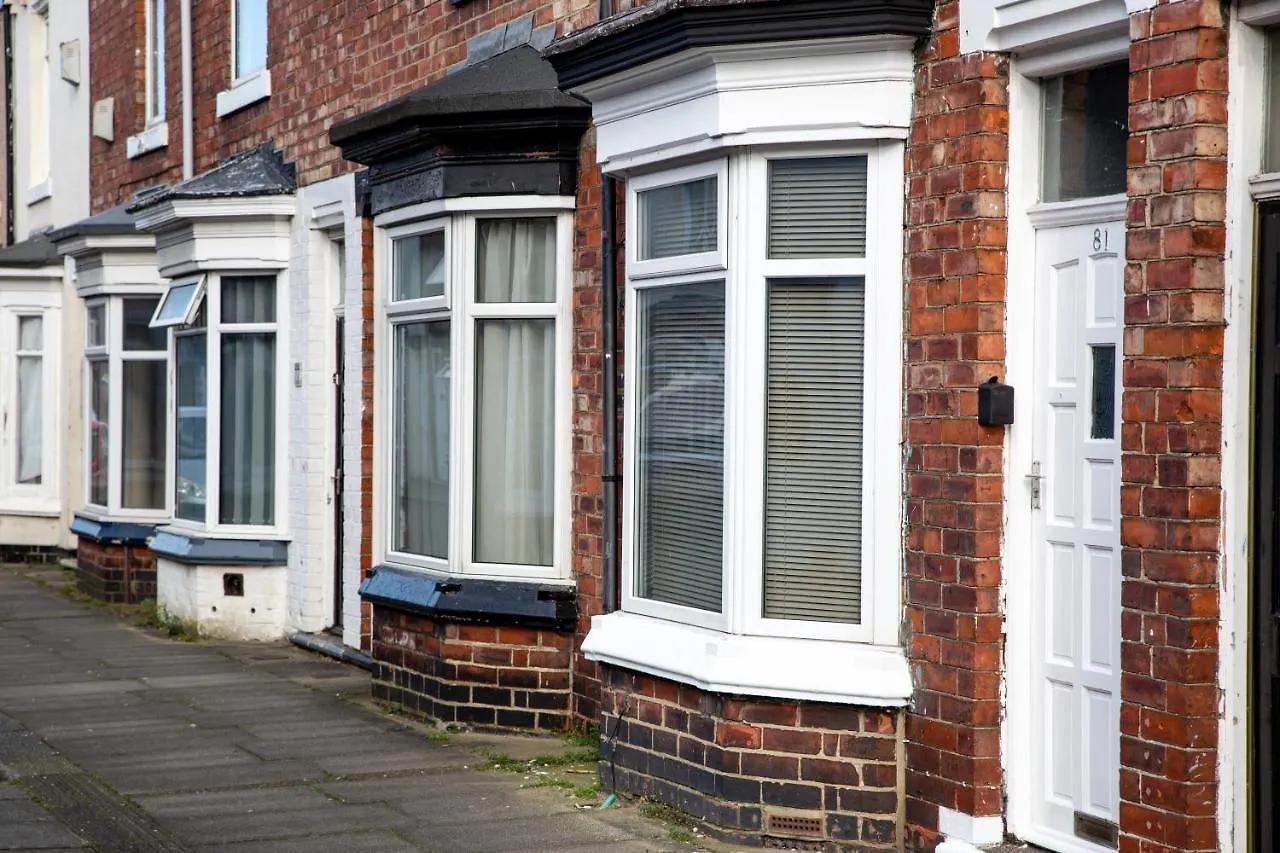 3 Bedroom Middlesborough Town Centre Town House Middlesbrough 0*,